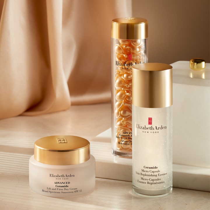 Elizabeth Arden Ceramide Micro Capsule Skin Replenishing Essence 90 ml fuktgivende essence i flaske med gullkork og dagkrem