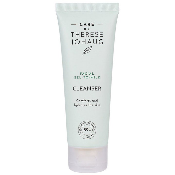 Care by Therese Johaug Facial Gel-to-Milk Cleanser gjenfuktende ansiktsrens i en mintgrønn tube med hvit kork