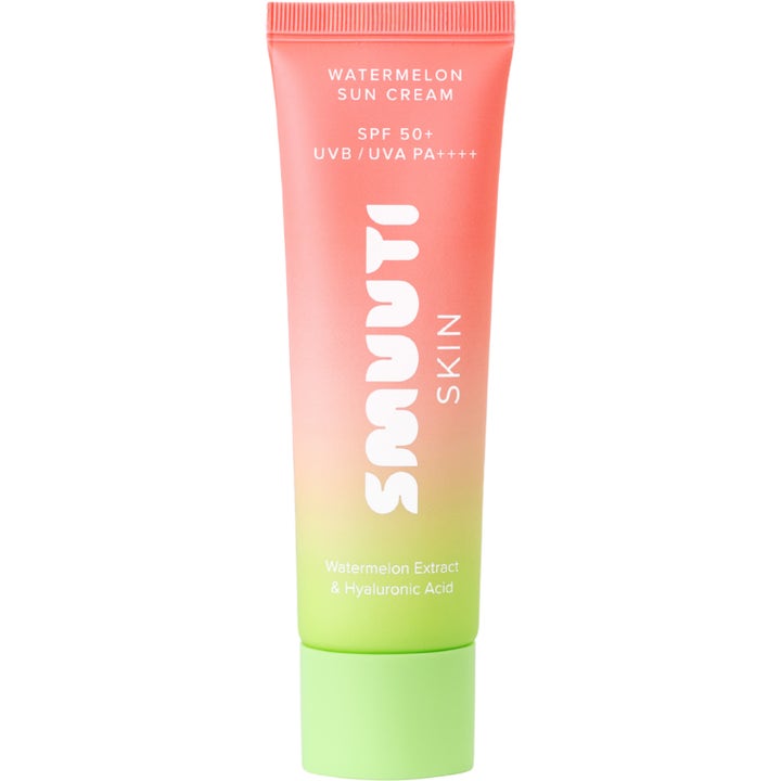Smuuti Skin Watermelon Sun Cream SPF 50 fuktighetsgivende solkrem i tube med korall og limegrønn fargeovergang.