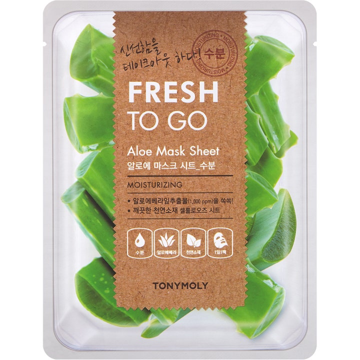 TonyMoly Fresh To Go Aloe Mask Sheet fuktighetsgivende ansiktsmaske i pakning med motiv av grønne aloe vera biter