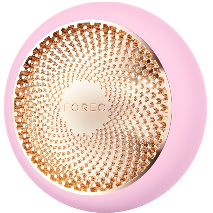 FOREO UFO 3 Pearl Pink 1 stk hudpleieenhet som gir dyp fuktighet i lys rosa design med strukturert gullplate