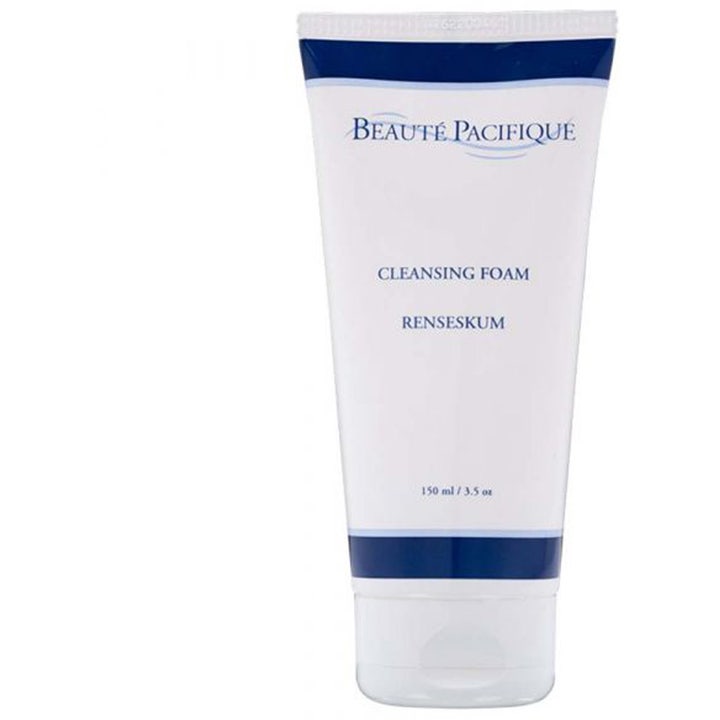 Beauté Pacifique Cleansing Foam 150 ml renseskum som renser huden i hvit tube med mørkeblå detaljer