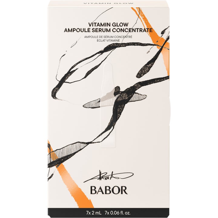 Babor Vitamin Glow Ampoule Serum Concentrate 7x2 ml glødgivende serum i hvit eske med sorte og oransje penselstrøk.