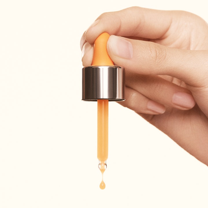Elizabeth Arden Prevage Progressive Renewal Treatment 4x10ml serum i en pipette som gir glød