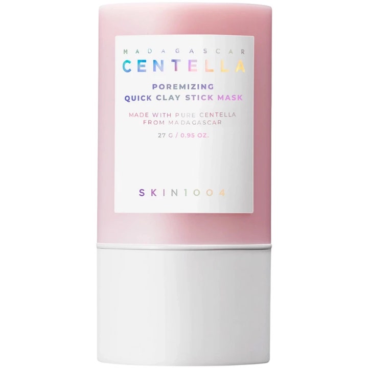 SKIN1004 Madagascar Centella Poremizing Quick Clay Stick Mask 27 g i en lyserosa hylse med hvit etikett.