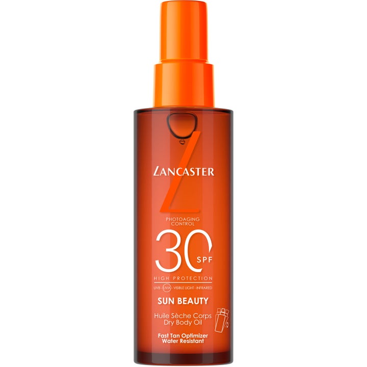 Lancaster Sun Beauty Dry Body Oil SPF 30 solbeskyttelse i oransje sprayflaske som gir raskere brunfarge.