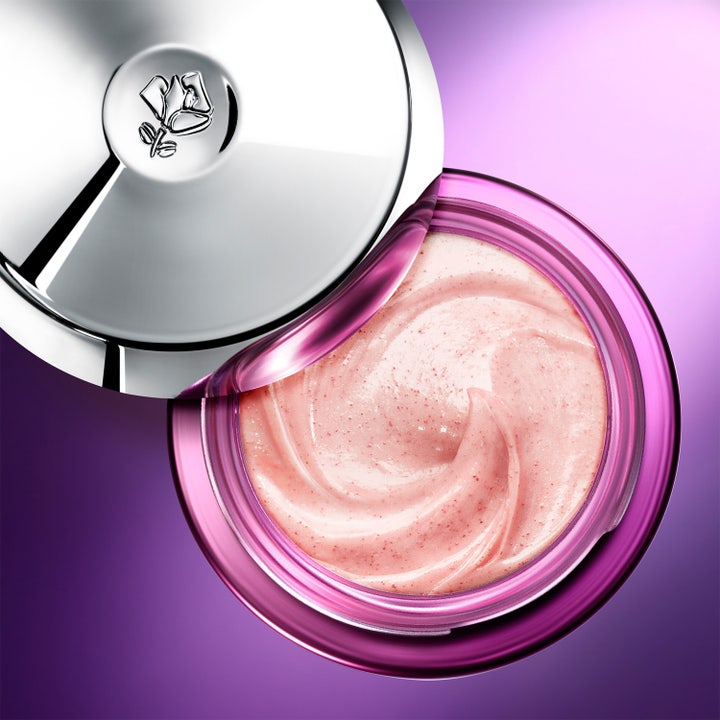 Lancôme Rénergie Multi-Glow 50 ml glødgivende dagkrem i rosa krukke med lyserosa kremtekstur og sølvlokk