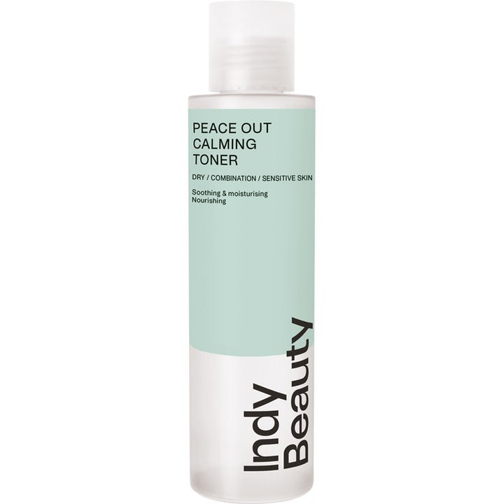 Indy Beauty Peace Out Calming Toner beroligende ansiktsvann på gjennomsiktig flaske med mintgrønn etikett og hvit kork