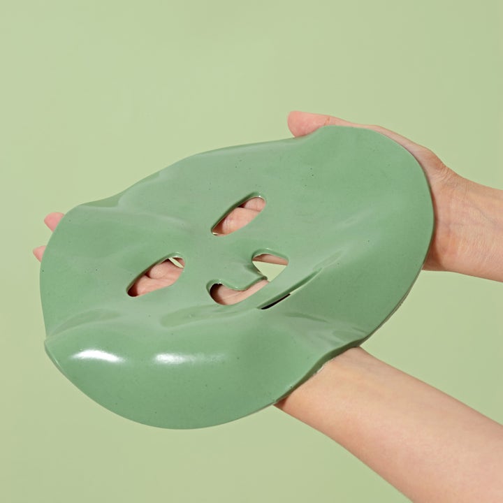 Dr. Ceuracle Expert Spirulina Cooling Modeling Mask 30 g kjølende ansiktsmaske vist som en tykk grønn gummimaske