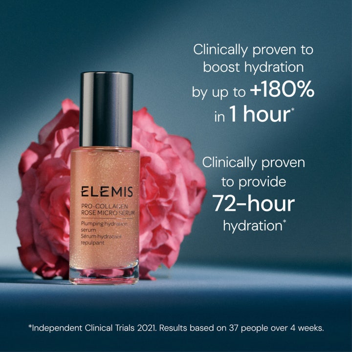 Elemis Pro-Collagen Rose Micro Serum 30 ml fuktighetsgivende serum foran en rosa rose med tekst om klinisk bevist fukt.