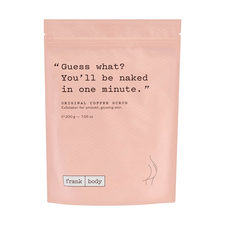Frank Body Original Coffee Scrub 200 g eksfolierende kroppsskrubb i rosa pose med kaffebønner
