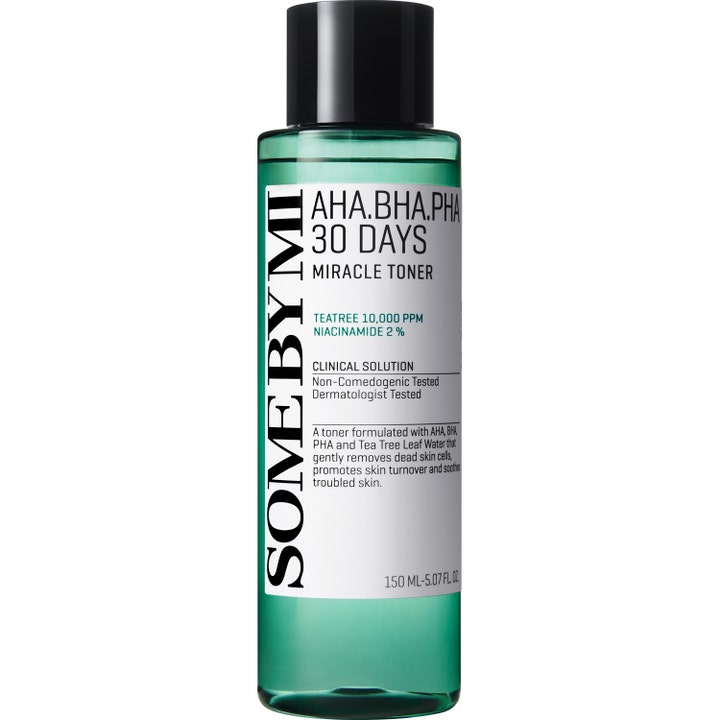 Some By Mi AHA BHA PHA 30 Days Miracle Toner 150 ml eksfolierende toner i grønn gjennomsiktig flaske med sort kork.
