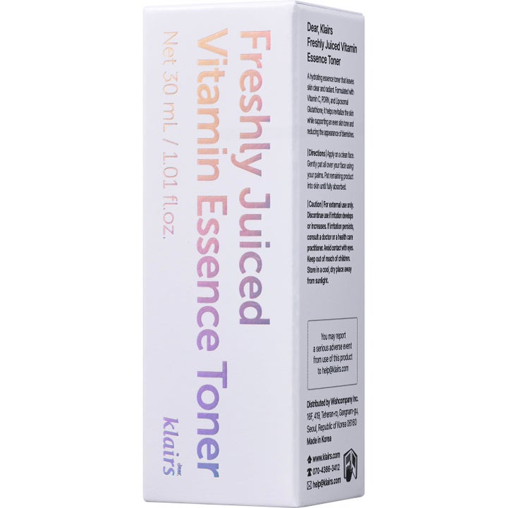 Klairs Freshly Juiced Vitamin Essence Toner 30 ml glødgivende toner i hvit eske med iriserende bokstaver.
