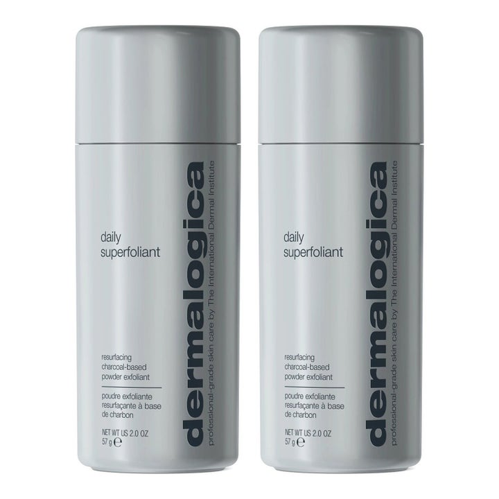 Dermalogica Daily Superfoliant 57g eksfolierende kullpulver i to grå sylindriske beholdere