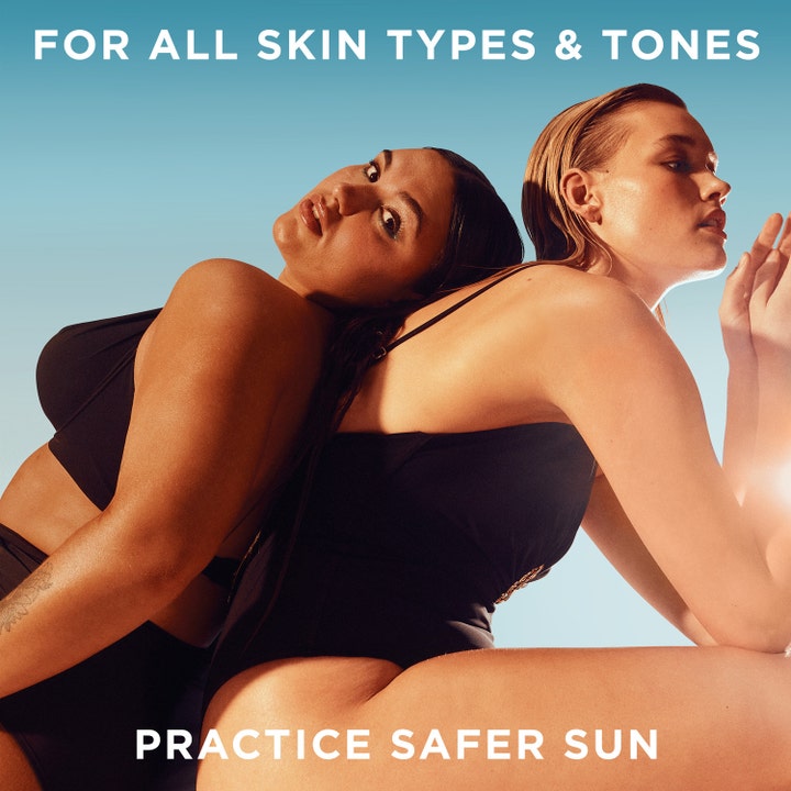 Garnier Ambre Solaire Ideal Bronze Milk-in-Spray 150 ml solkrem gir glød til alle hudtoner i sommerlig sollys.