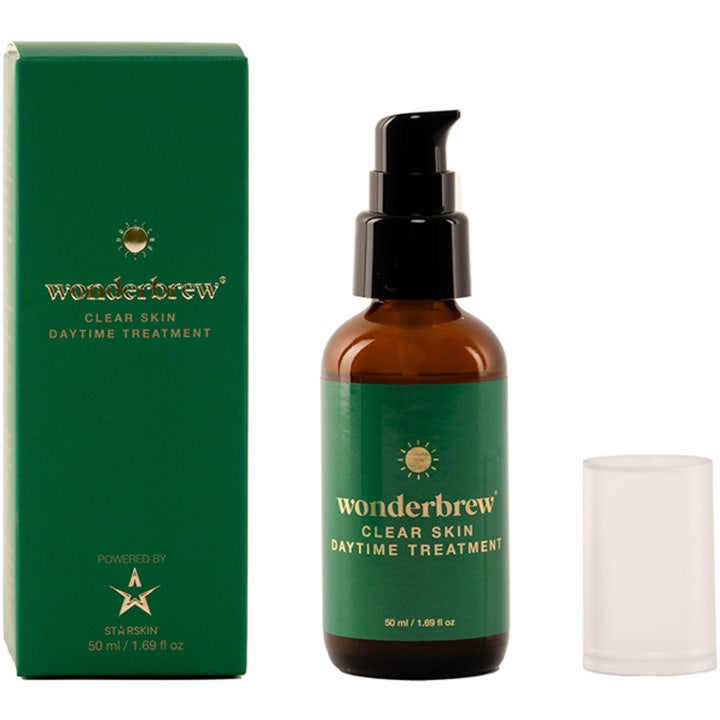 Starskin Wonderbrew Clear Skin Daytime Treatment 50 ml dagkrem i ravfarget glassflaske med svart pumpe og grønn eske