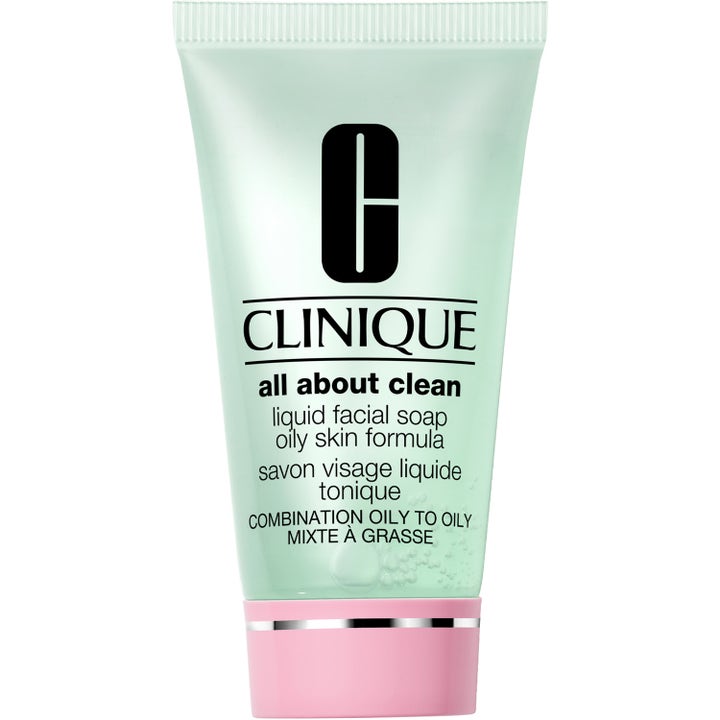 Clinique All About Clean Liquid Facial Soap ansiktsrens for fet hud i lysegrønn tube med rosa kork og sølvdetalj.