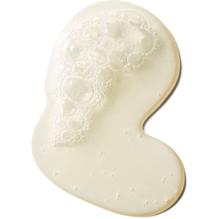 MAC Cosmetics Major Foamo Jelly Cleanser 50 ml er en ansiktsrens med en klar, skummende gele-tekstur.