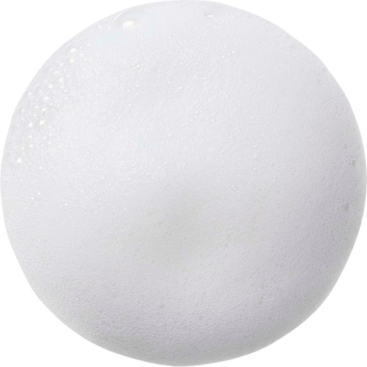 No7 Foaming Cleanser 150 ml ansiktsrens med hvit, luftig skumtekstur som gir en ren og frisk hud