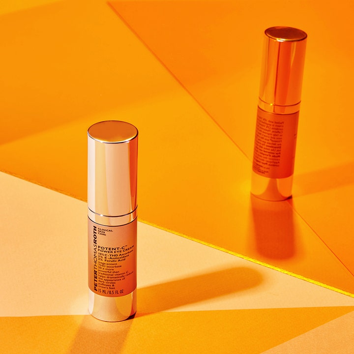 Peter Thomas Roth Potent C Eye Cream 15 ml mot mörke ringer i en stilren pumpeflaske med sølvdetaljer