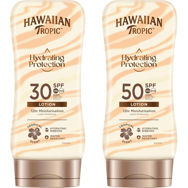 Hawaiian Tropic Hydrating Protection Lotion SPF 30 og 50 fuktighetsgivende solkrem i flasker med beige bølgemønster