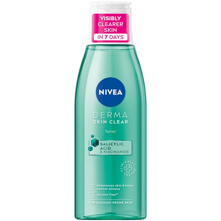 NIVEA Derma Skin Clear Toner 200 ml balanserer huden med salisylsyre i en turkis flaske med rosa etikett.