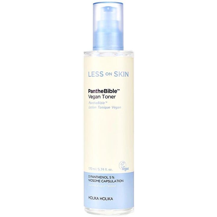 Holika Holika Less On Skin PantheBible Vegan Toner 170 ml beroligende toner i klar flaske med lyseblå pumpe