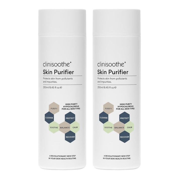 Clinisoothe+ Skin Purifier 250ml rensende ansiktsspray i to hvite plastflasker som beskytter huden mot urenheter