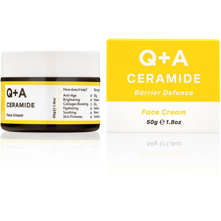 Q+A Ceramide Defence Face Cream 50 g fuktighetsgivende ansiktskrem i mørk krukke og gul eske som styrker hudbarrieren