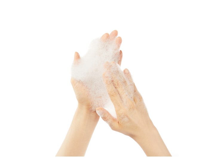 COSRX Low pH Good Morning Gel Cleanser 150 ml mild ansiktsrengjøring som skaper et rikt og rensende hvitt skum i hendene