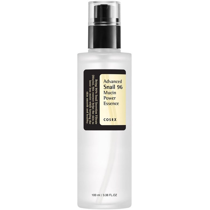 COSRX Advanced Snail 96 Mucin Power Essence 100 ml pleiende essens med snegleslim i hvit frostet flaske med pumpe