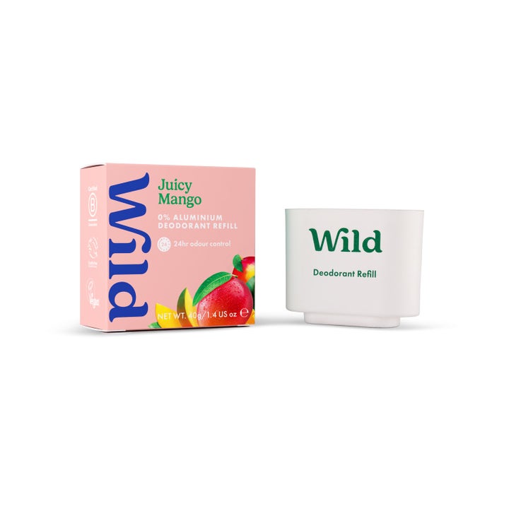 Wild Juicy Mango 40g deodorant refill gir effektiv luktkontroll i rosa pappemballasje og hvit beholder.