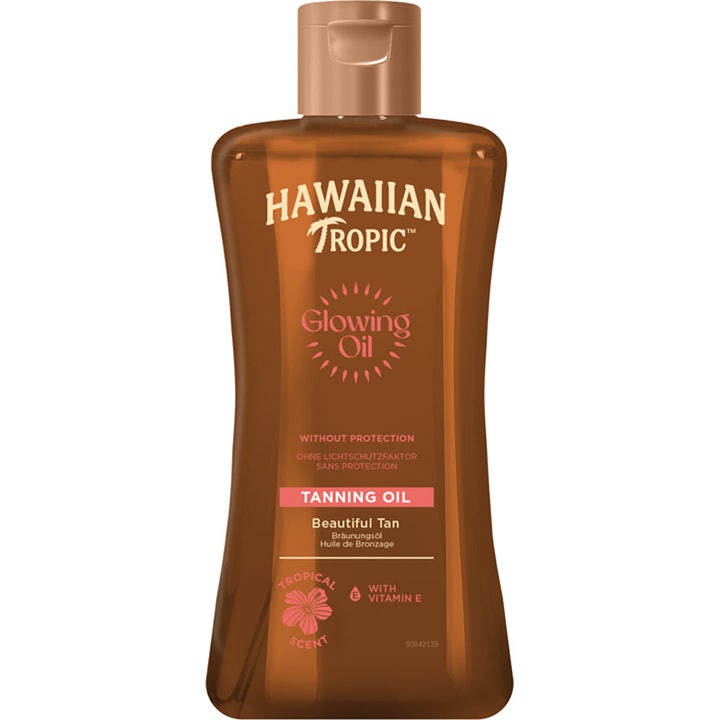 Hawaiian Tropic Glowing Oil 200ml sololje som gir glød i en brun gjennomsiktig plastflaske med vitamin E.