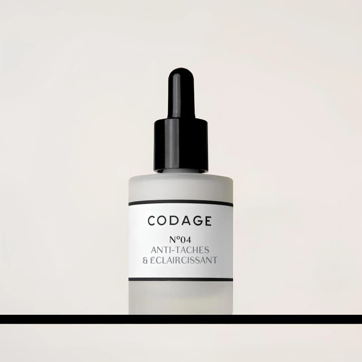 Codage Paris The Serum N°04 30 ml lysnende ansiktsserum mot pigmentflekker i frostet glassflaske