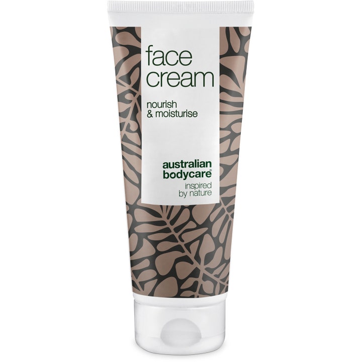 Australian Bodycare Face Cream fuktighetskrem som gir næring i hvit tube dekorert med brune blader.