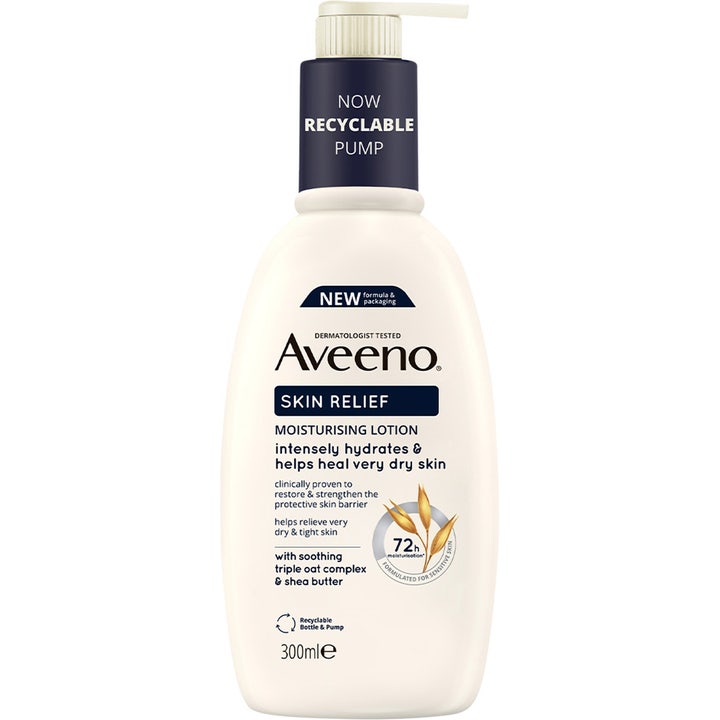 Aveeno Skin Relief Moisturising Lotion 300ml fuktighetskrem som pleier tørr hud i hvit pumpeflaske med havredekor.