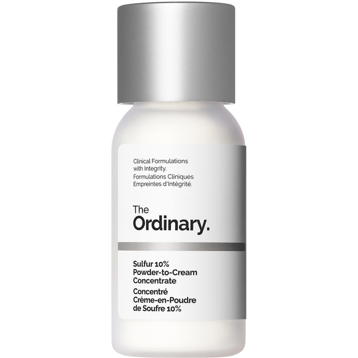 The Ordinary Sulfur 10% Powder-to-Cream Concentrate 15g mot urenheter i hvit frostet flaske med sølvfarget kork