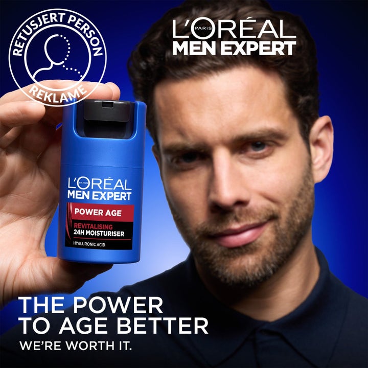 L'Oréal Paris Men Expert Power Age 65 ml fuktighetskrem holdes av en mann og gir huden ny vitalitet