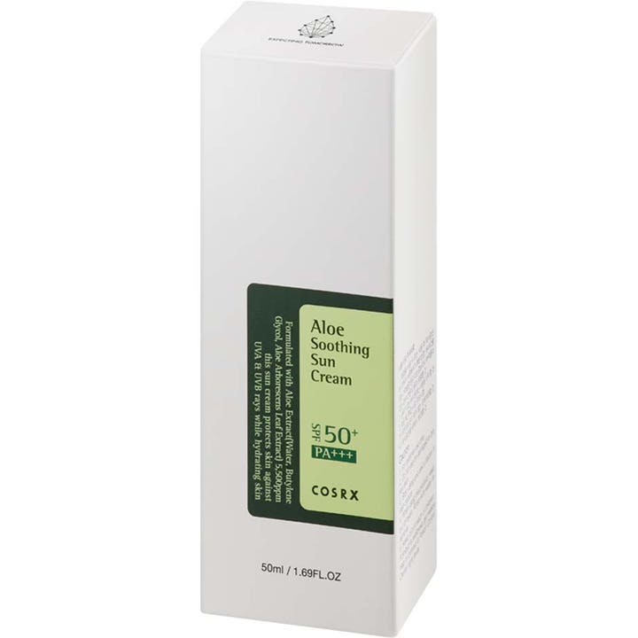 COSRX Aloe Soothing Sun Cream 50 ml beroligende solkrem i hvit og grønn eske med SPF 50 og fuktighetsgivende aloe vera