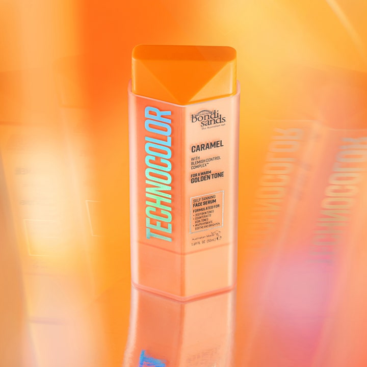 Bondi Sands Technocolor Self Tanning Face Serum Caramel 50 ml selvbruning i oransje flaske gir en varm gyllen tone