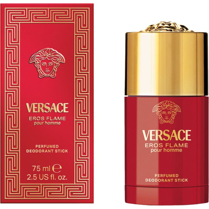 Versace Eros Flame Deostick Duo 2 x 75 ml gir velduftende beskyttelse i rød hylse med gullokk og Medusa-logo.
