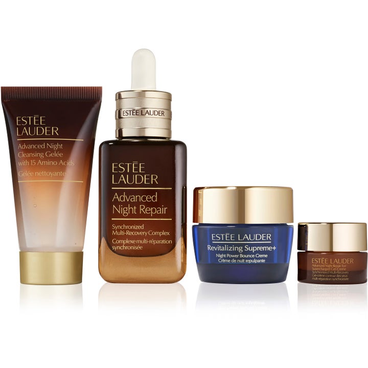 Estée Lauder The Lift + Glow Routine Skincare Joys gir glød i sett med serum, krukker og tube i brunt, blått og gull
