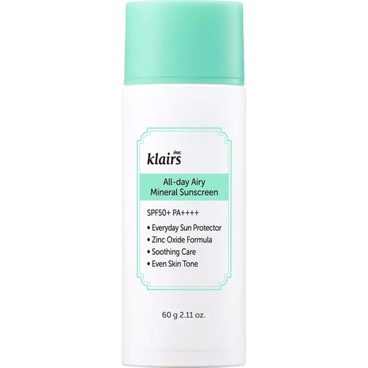 Klairs All-day Airy Mineral Sunscreen 60 g mineral solkrem som gir beroligende pleie i hvit flaske med mintgrønn kork