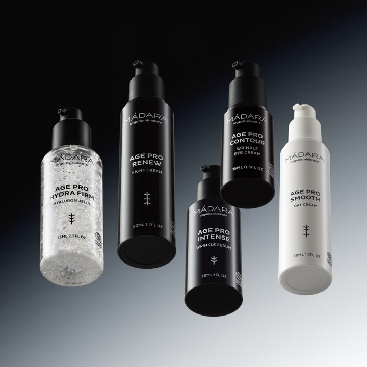 MÁDARA AGE PRO Hydra Firm Hyaluron Jelly 75 ml fuktighetsgivende serum i klar flaske med gelé og luftbobler