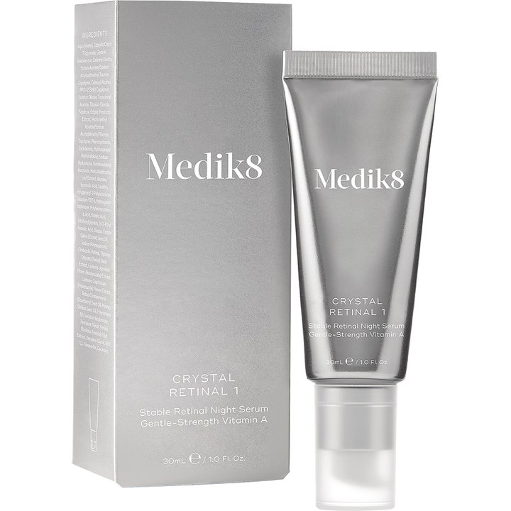 Medik8 Crystal Retinal 1 Serum 30 ml nattserum med vitamin A i sølvfarget tube og eske