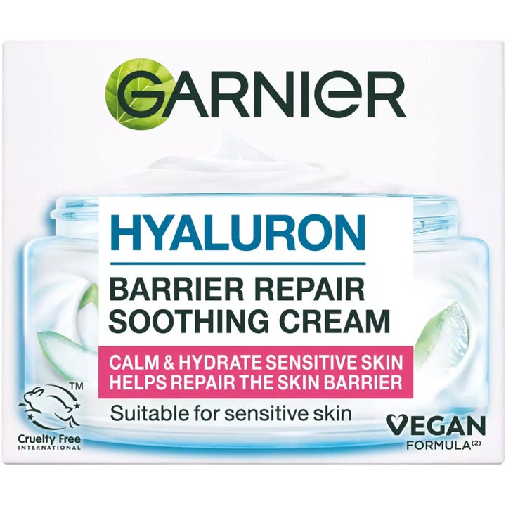 Garnier Hyaluronic Aloe Daily Nourishing Cream 50 ml fuktighetskrem i hvit eske med bilde av krukke og aloe vera.
