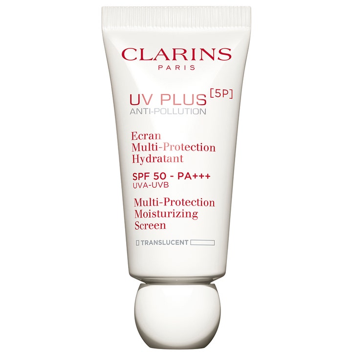 Clarins UV Plus [5P] Anti-Pollution Translucent fuktighetsgivende solkrem SPF 50 i hvit tube med rød skrift og rund kork.