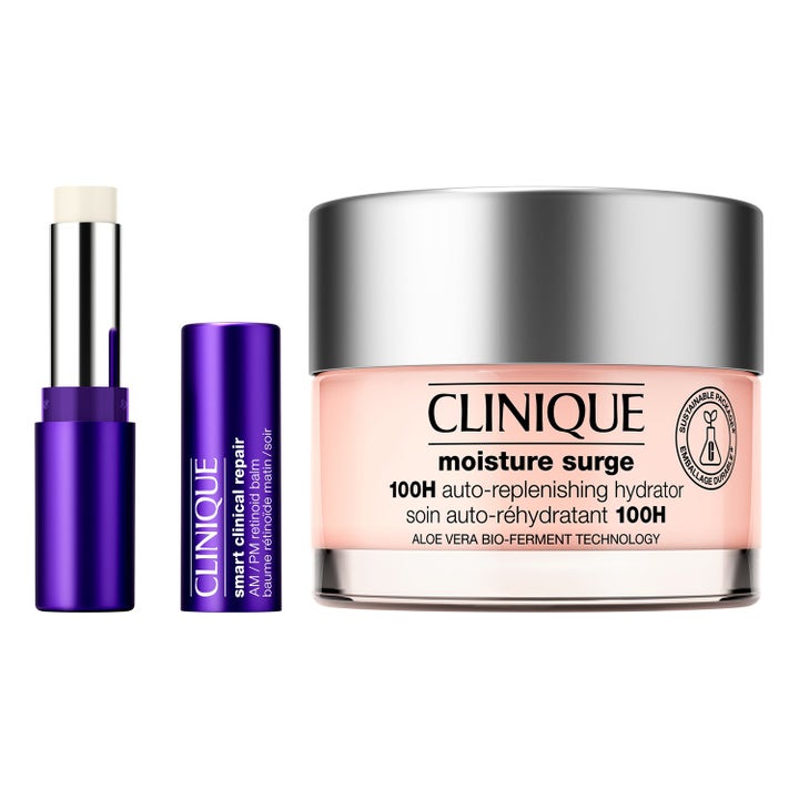 Clinique Moisture Surge 100H og Smart Clinical Repair Balm ansiktssett med fuktighetskrem og lilla leppepomade.