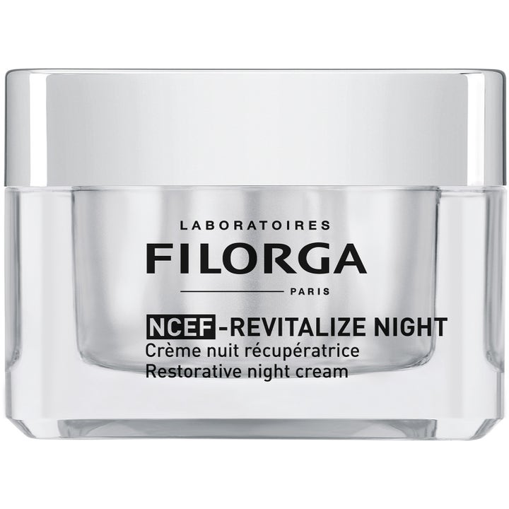 Filorga NCEF-Revitalize Night nattkrem som gjenoppretter huden i en stilren glasskrukke med sølvfinish