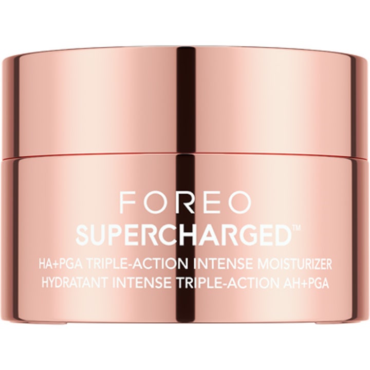 Foreo Supercharged Intense Moisturizer 50 ml fuktighetskrem i en skinnende krukke av rosegull.